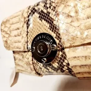 henri bendel | Bags | Nwt Victoria Secret L Brands Henri  NWT! Victoria Secret L Brands Henri bendel crossover snakeprint wristlet main image 1